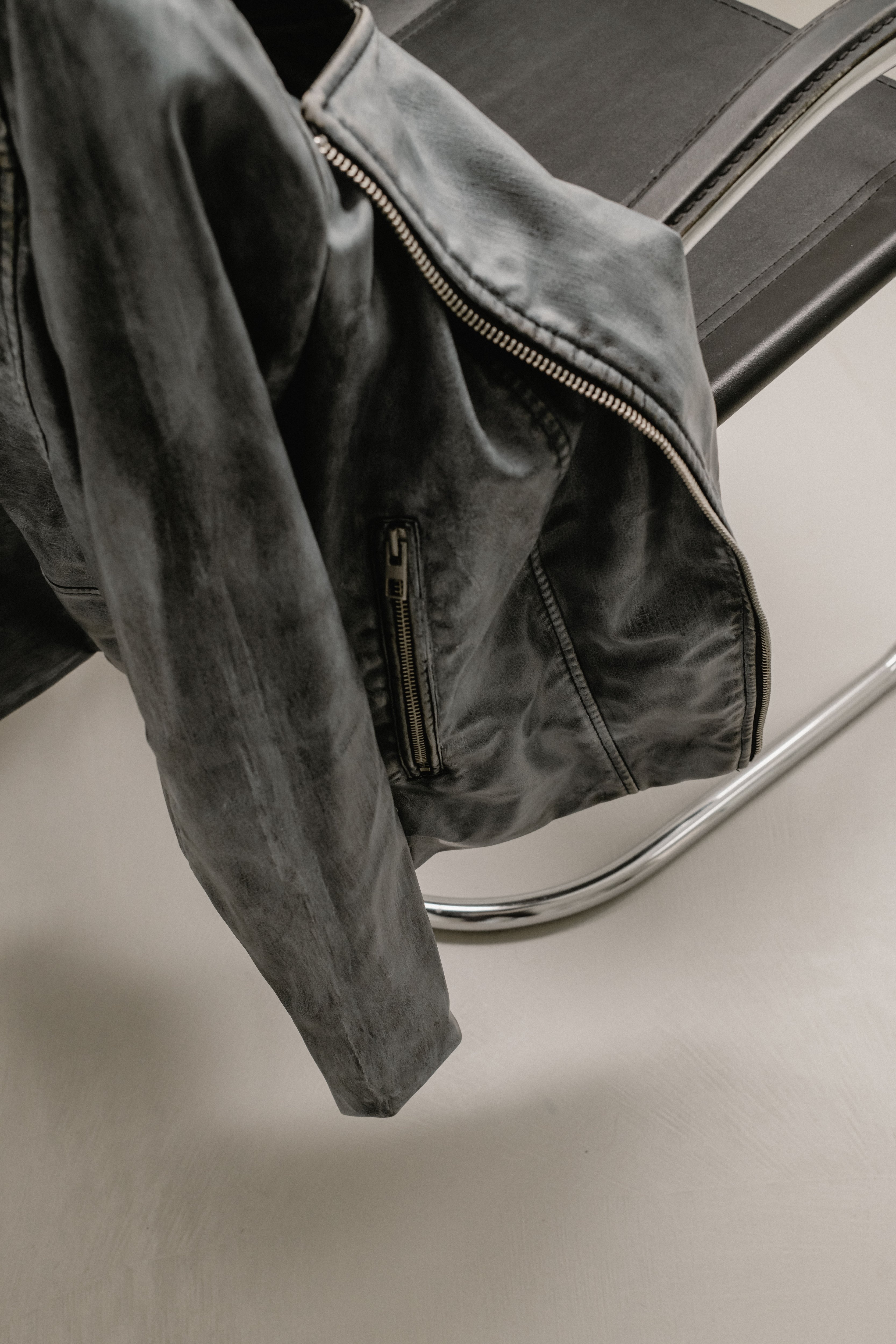 kaboompics_outfit-inspo-aesthetic-dark-feminine-clothes-pinterest-inspiration-35719 kaboompics_outfit-inspo-aesthetic-dark-feminine-clothes-pinterest-inspiration-35719