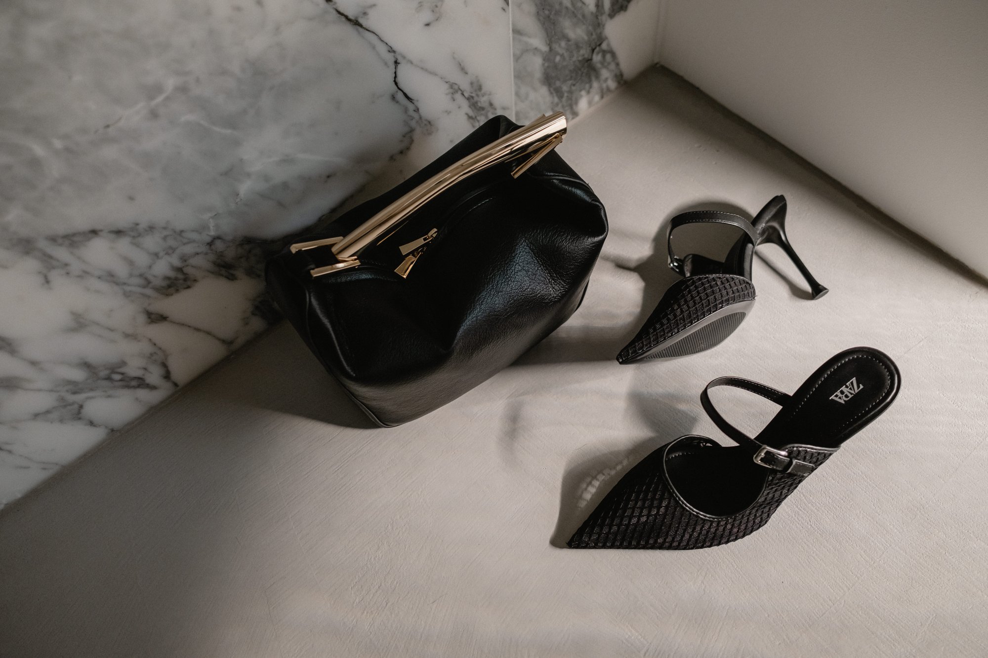 kaboompics_outfit-inspo-aesthetic-dark-feminine-clothes-pinterest-inspiration-35743 kaboompics_outfit-inspo-aesthetic-dark-feminine-clothes-pinterest-inspiration-35743